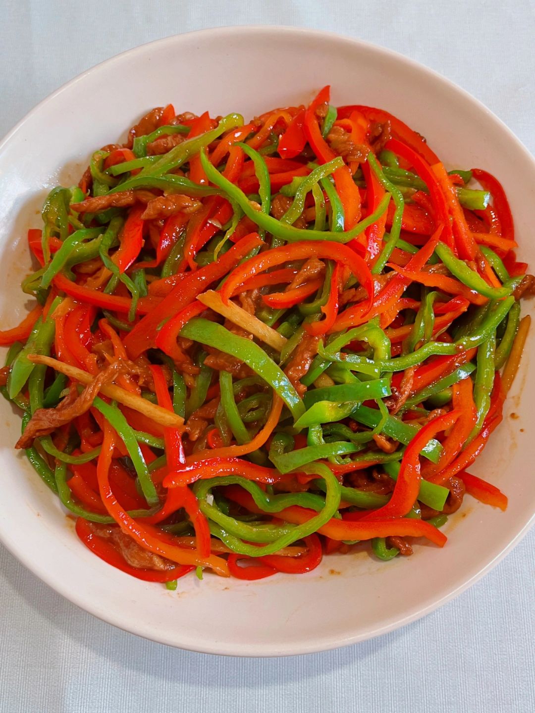 今天吃什么？巨巨巨巨巨下饭的青红椒炒肉丝~