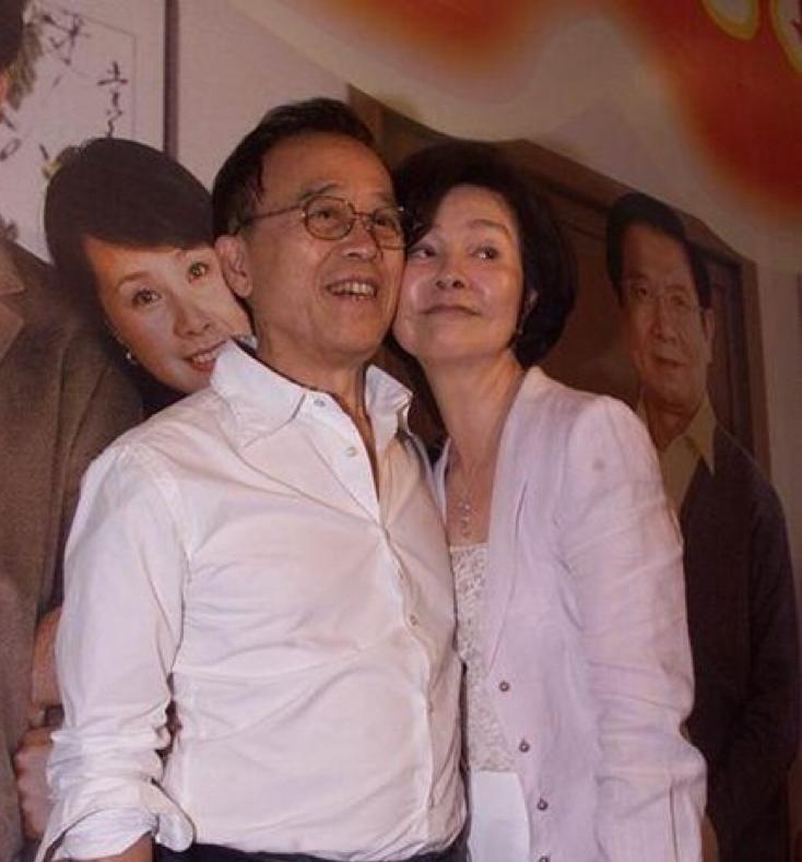 当年，归亚蕾和张梦奎结婚，张梦奎当场提出了四个要求，正当归亚蕾准备点头时，婆婆却