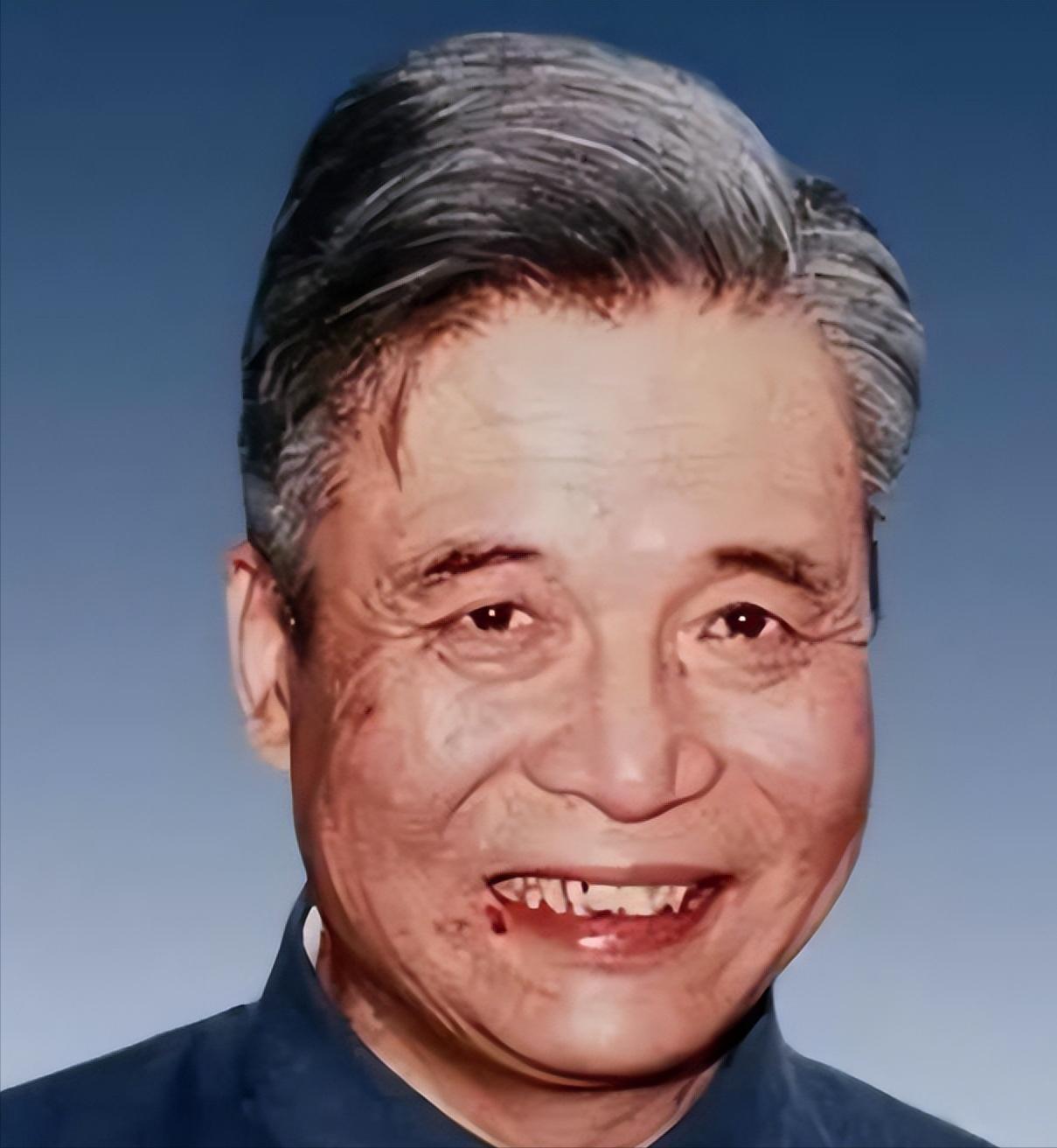 [微风]1986年7月，弥留之际的邓稼先突然提出一个愿望，想要再去看一次天安门。