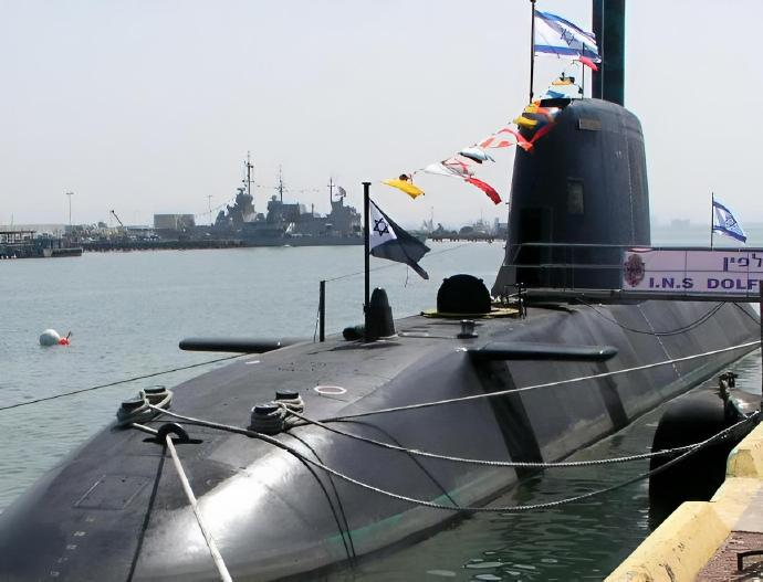 每天认识一件兵器 以色列“海豚”级潜艇“海豚”级潜艇是以色列海军装备的常规动力潜