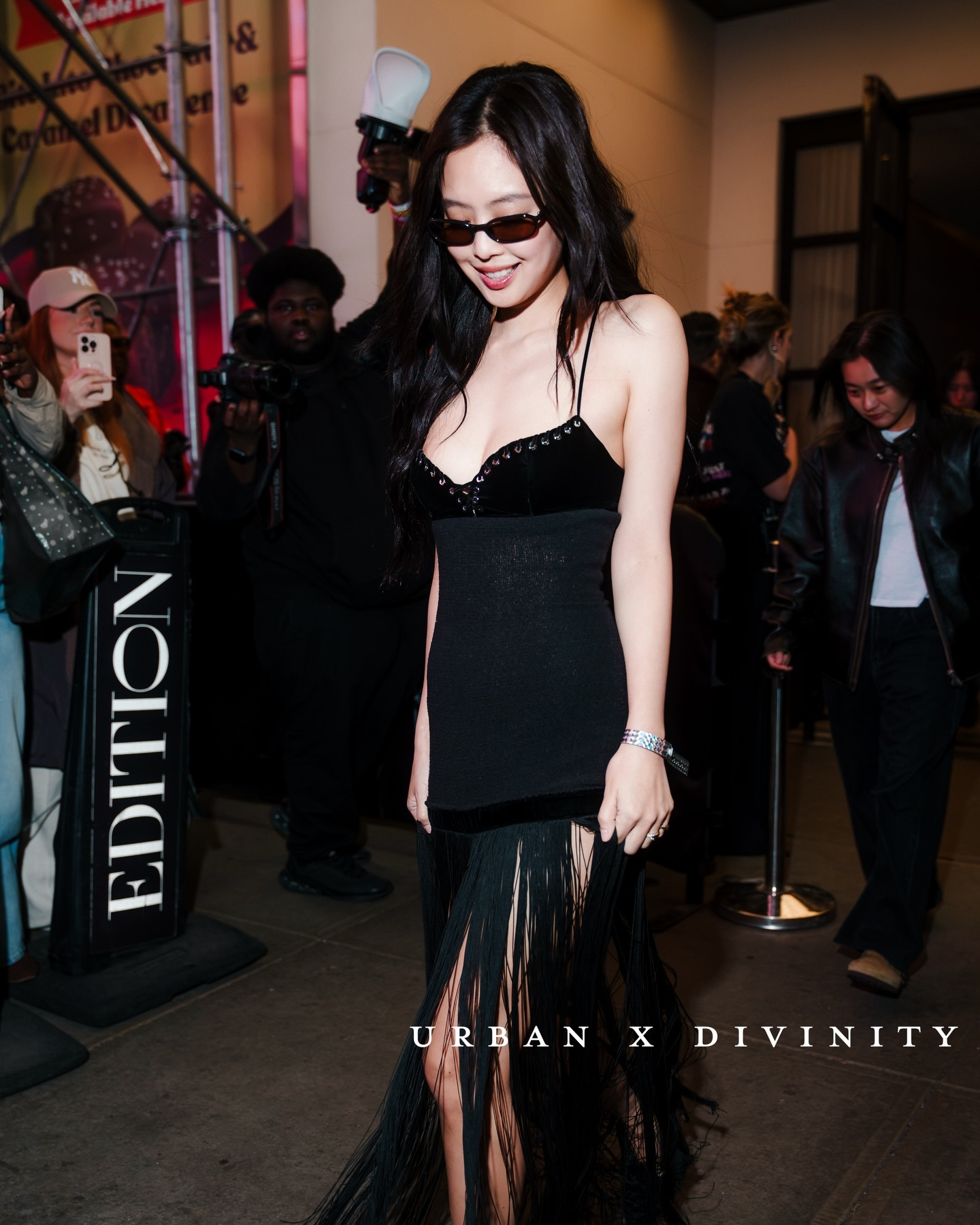 JENNIE 出席 Teyana Taylor 在纽约市举办的 Met Gala