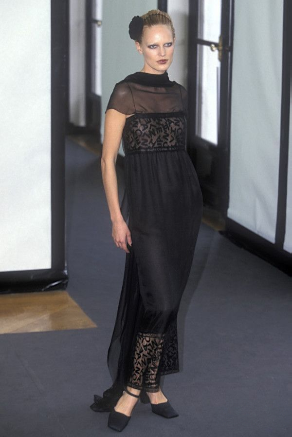 Marina Ruy Barbosa in Chanel Fall 1998 R