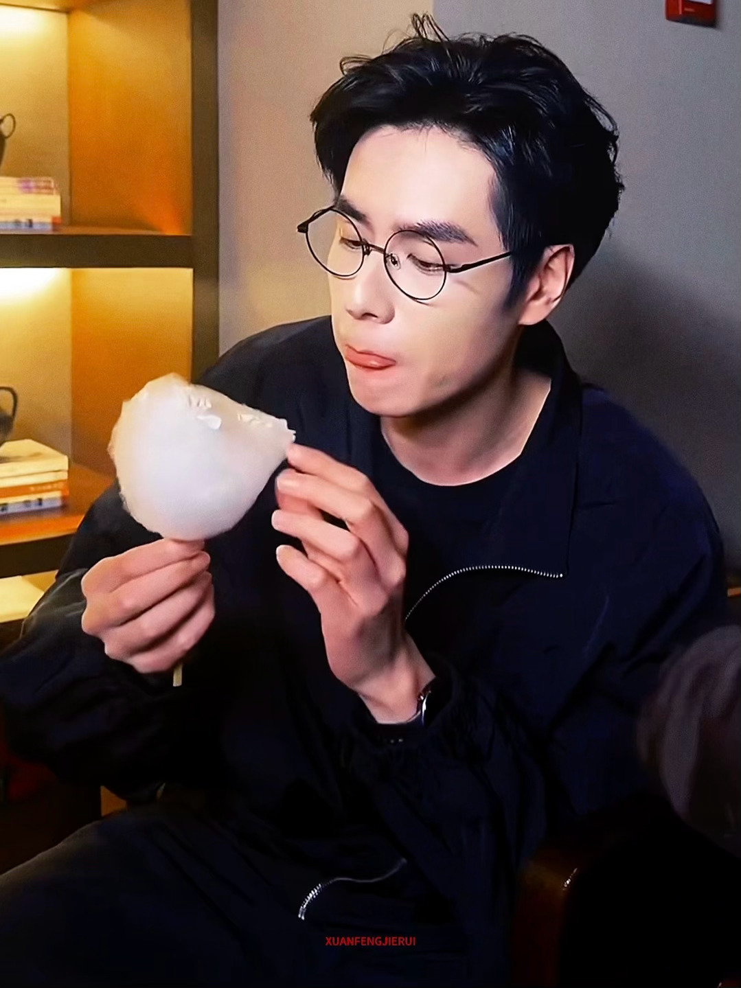 胡一天  老公是一种造型🍨 