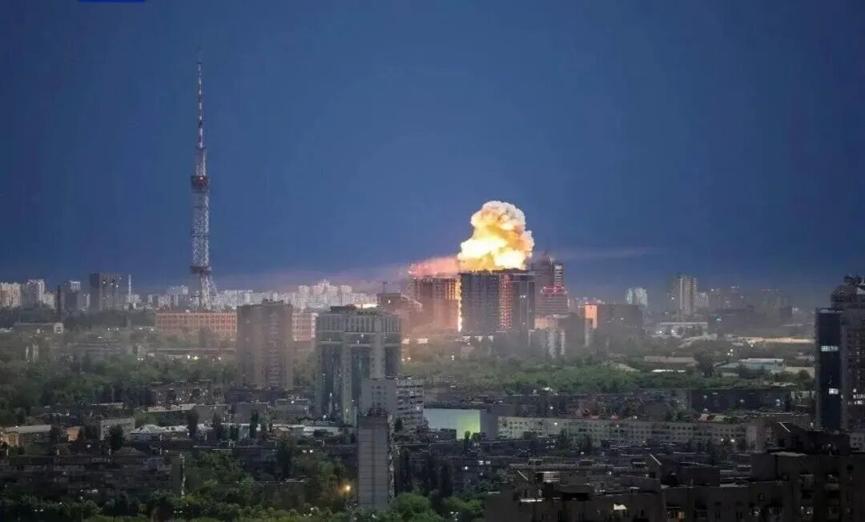 俄罗斯这次的报复显然不只是喊口号那么简单，从乌克兰炸了卢甘斯克的学校后，俄军的空