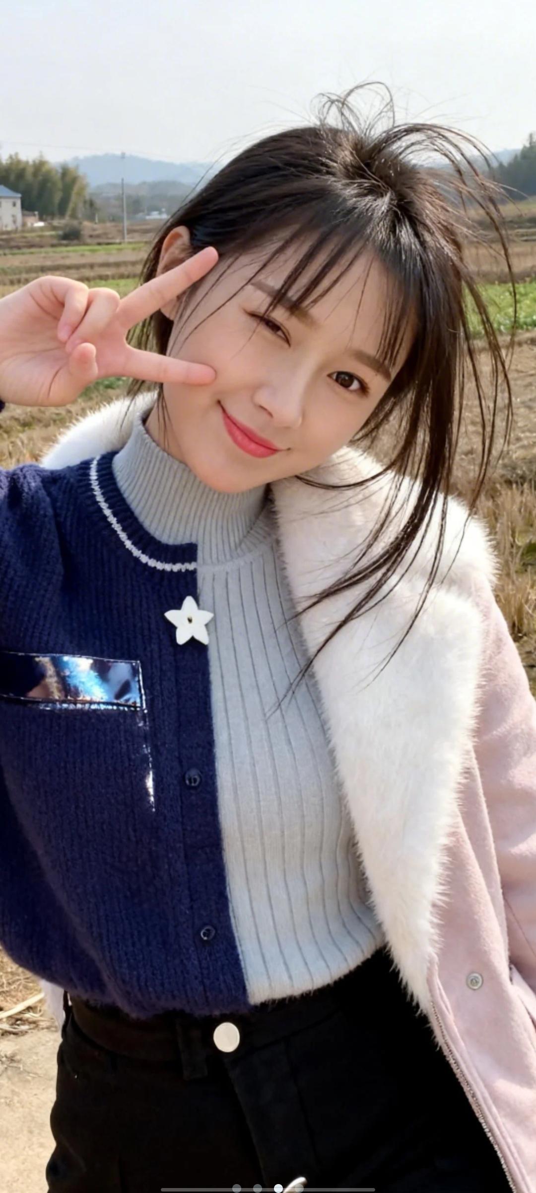 去地里玩玩，好开心啊，留下纪念。