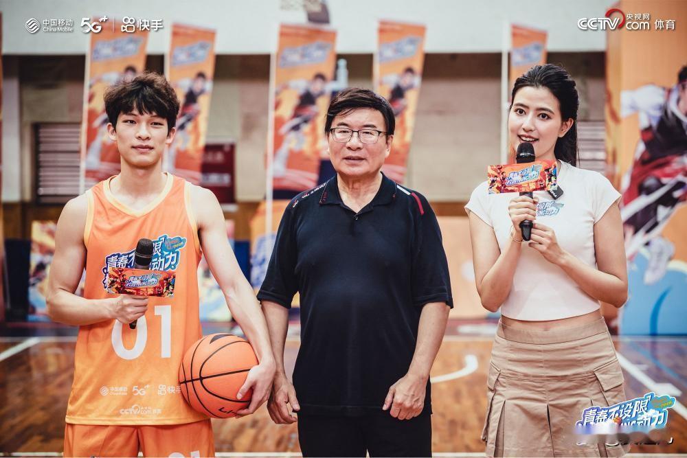 “青春不设限 校园YOUNG动力”高校篮球挑战赛第四站
此次挑战赛由中国移动动感