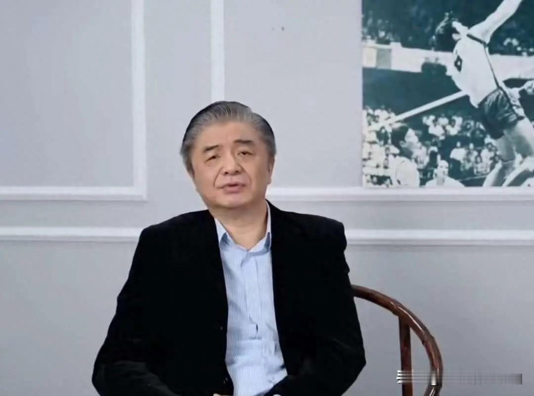 男排输球：汪嘉伟观点独特👍

关于男排 2 连败，我说点不一样，说错了大家指出