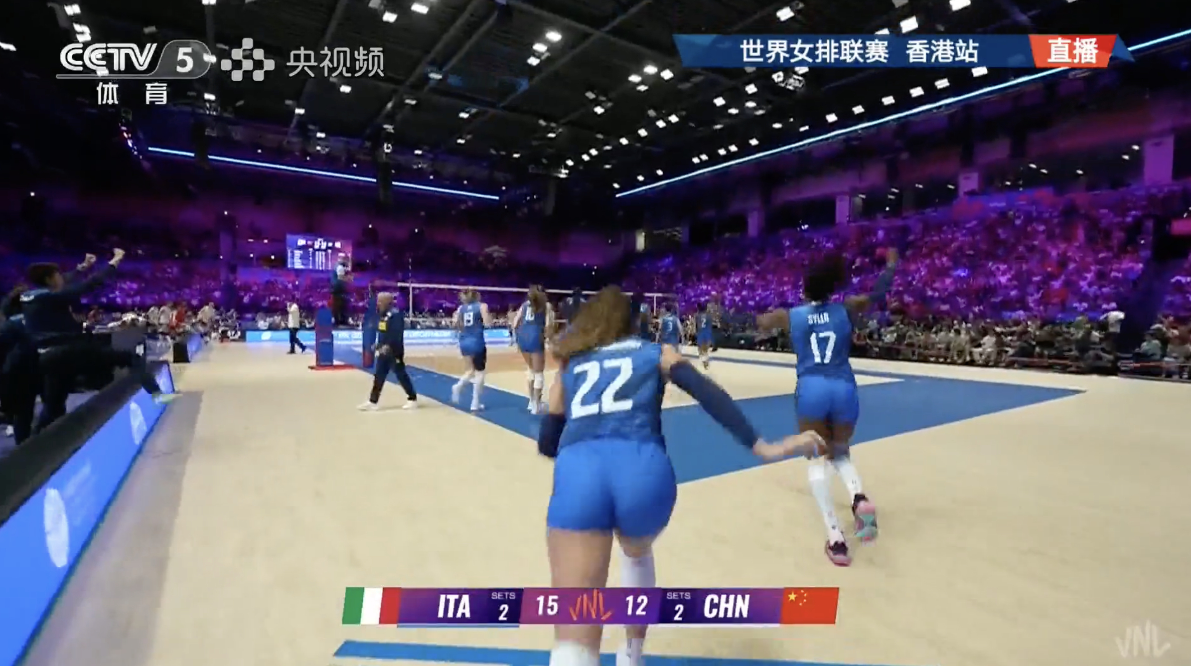中国女排2比3意大利女排 中国女排苦战5局不敌世排第一的意大利女排！中国女排🇨