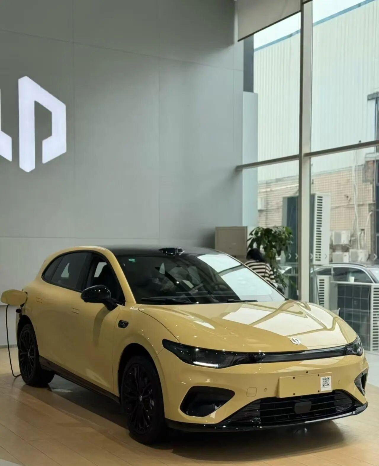 售10.58万元起 8295芯片+激光雷达 零跑Lafa5开启预售零跑Lafa5