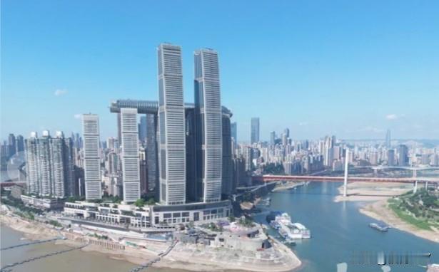 重庆一季度增速仅4.5%，不仅大大低于四川，甚至低于全国平均水平，按理说不应该呀