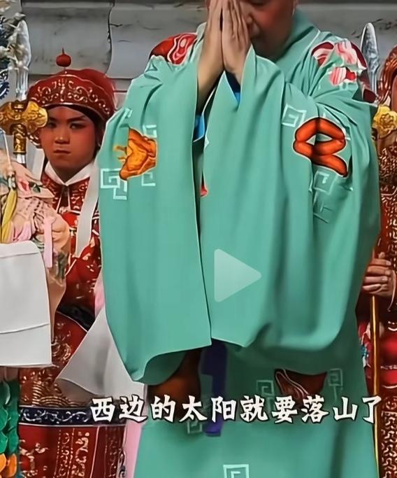 郭德纲马失前蹄？还是自负、自满了？
     郭德纲在他同年龄中还是一个比较矜持