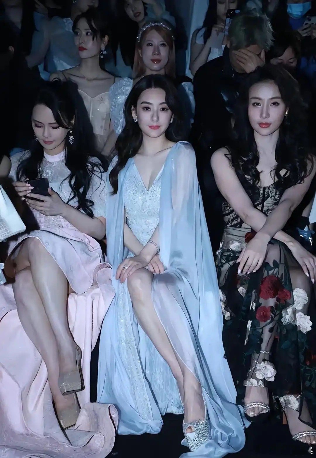 老郭眼光真不错，娶个这么好看的媳妇 ​​​