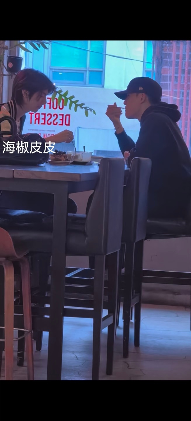 闺蜜局🍰☕ ​​​