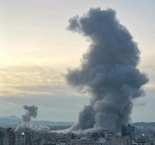 半岛电视台报道，当地时间9日，伊朗国家电视台证实，美军近日对伊南部城市锡里克的轰