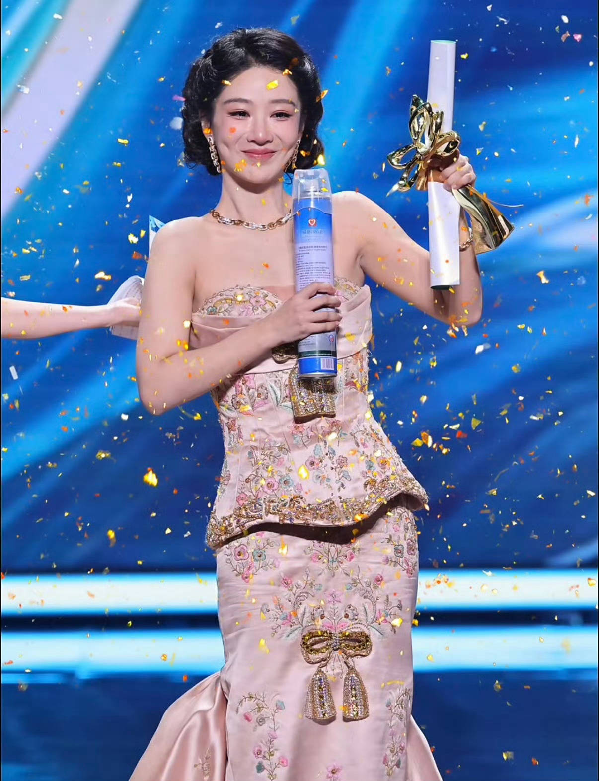 杨紫 迪丽热巴 白玉兰金鹰视后含金量极致反差两大90花都有主流视后了