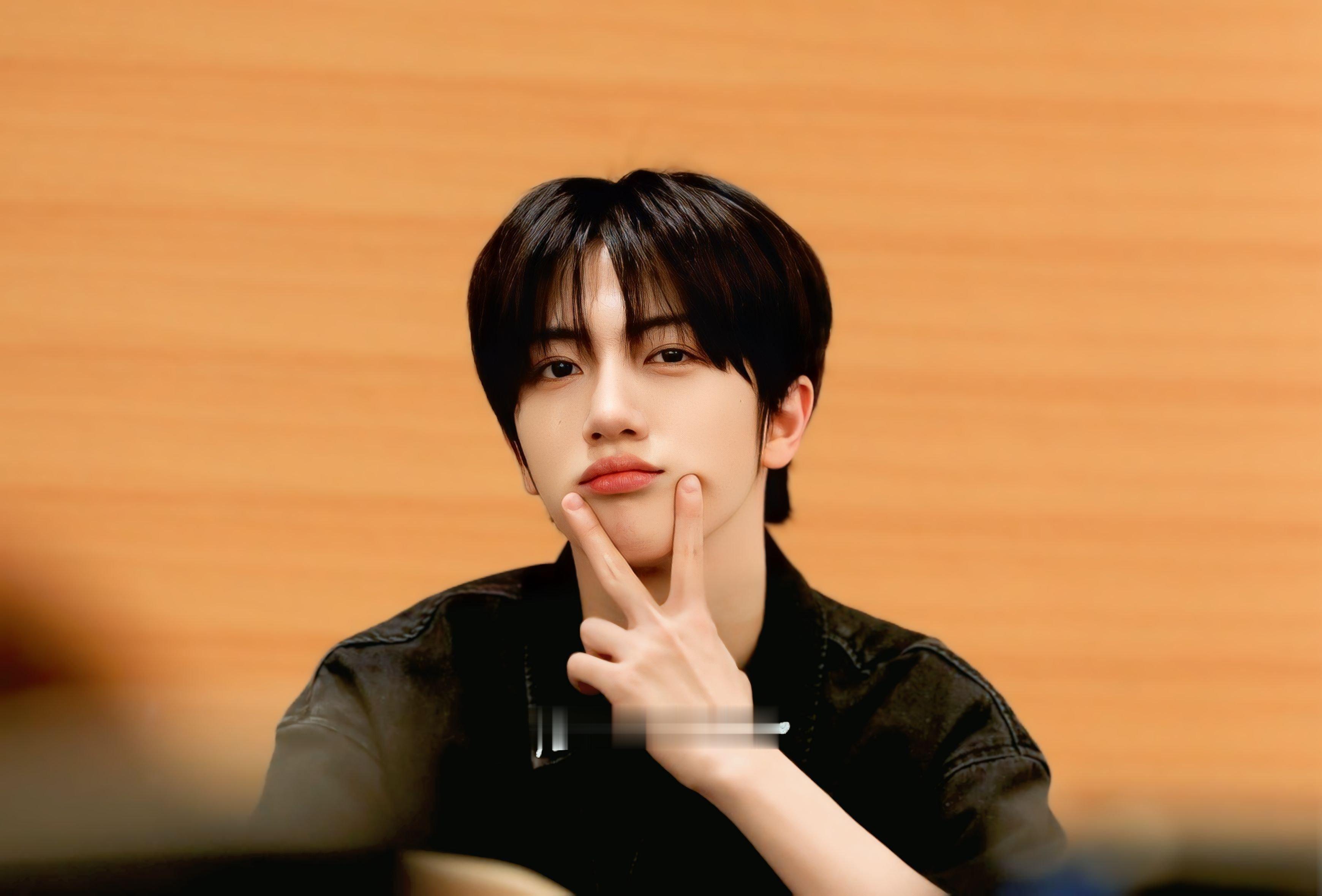 260517 饭拍高清©️hwj_0322_m 