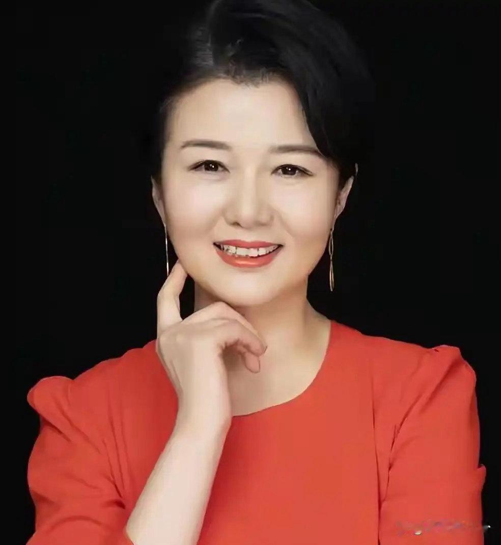 郑卫莉与杜淳多年疏远？继母用尽力，最后只想好好过日子，她选择放下 