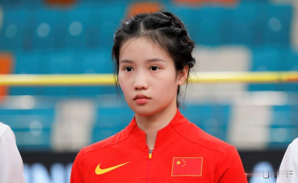 1米90跃过横杆，从全运会第八到冠军的华丽蜕变，湖北姑娘邵雨琪用四年坚守惊艳赛场