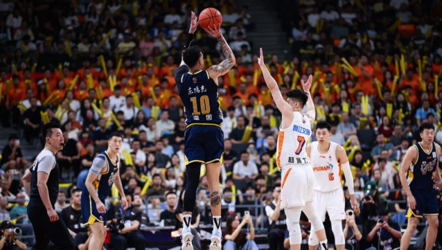 广东队总结比赛：下半场防线失守手感冰冷，华南虎不敌福建