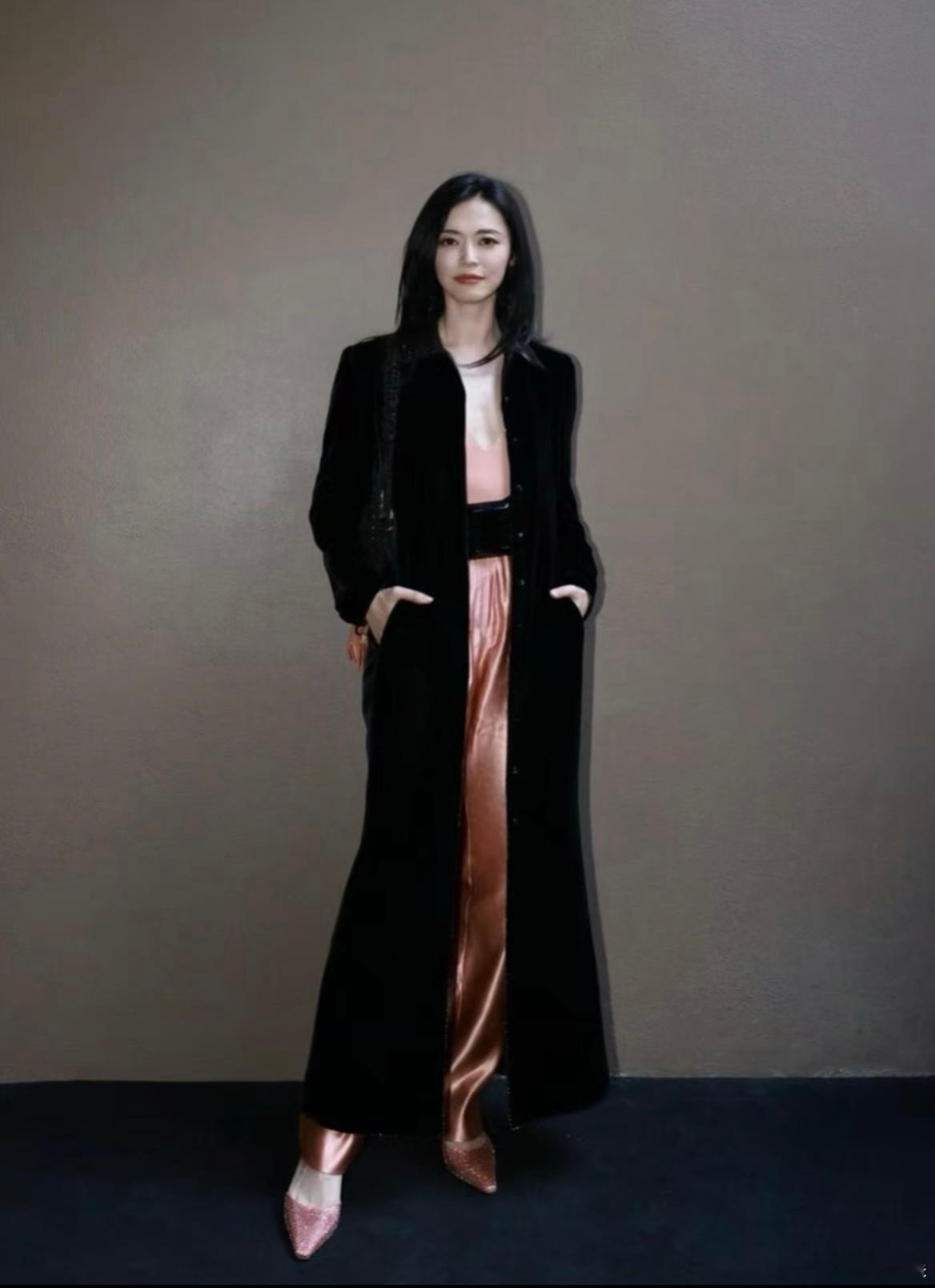 姚晨凌潇肃居然纠缠了10年 我不会是最后一个知道姚晨和“洪世贤”凌潇肃曾在一起的