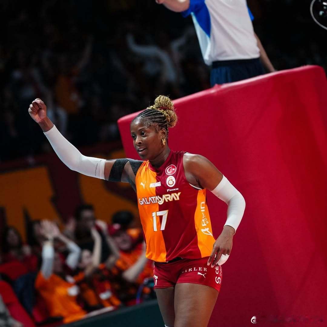 排球 🎙️ 米里亚姆.塞拉：“我感到无比高兴，因为我们为加拉塔萨雷俱乐部赢得了