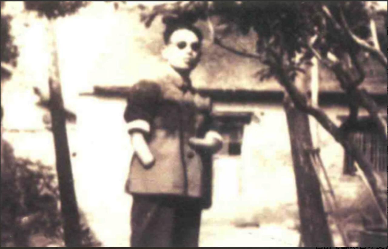 1952年，冻掉四肢的志愿军战士朱彦夫回到山东老家。母亲见了他，哭着说："儿呀，