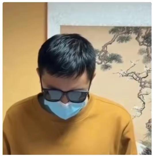 他道歉不是知道自己错了，而是怕了

以为在国外暴露本来面目没问题，结果没想到光速