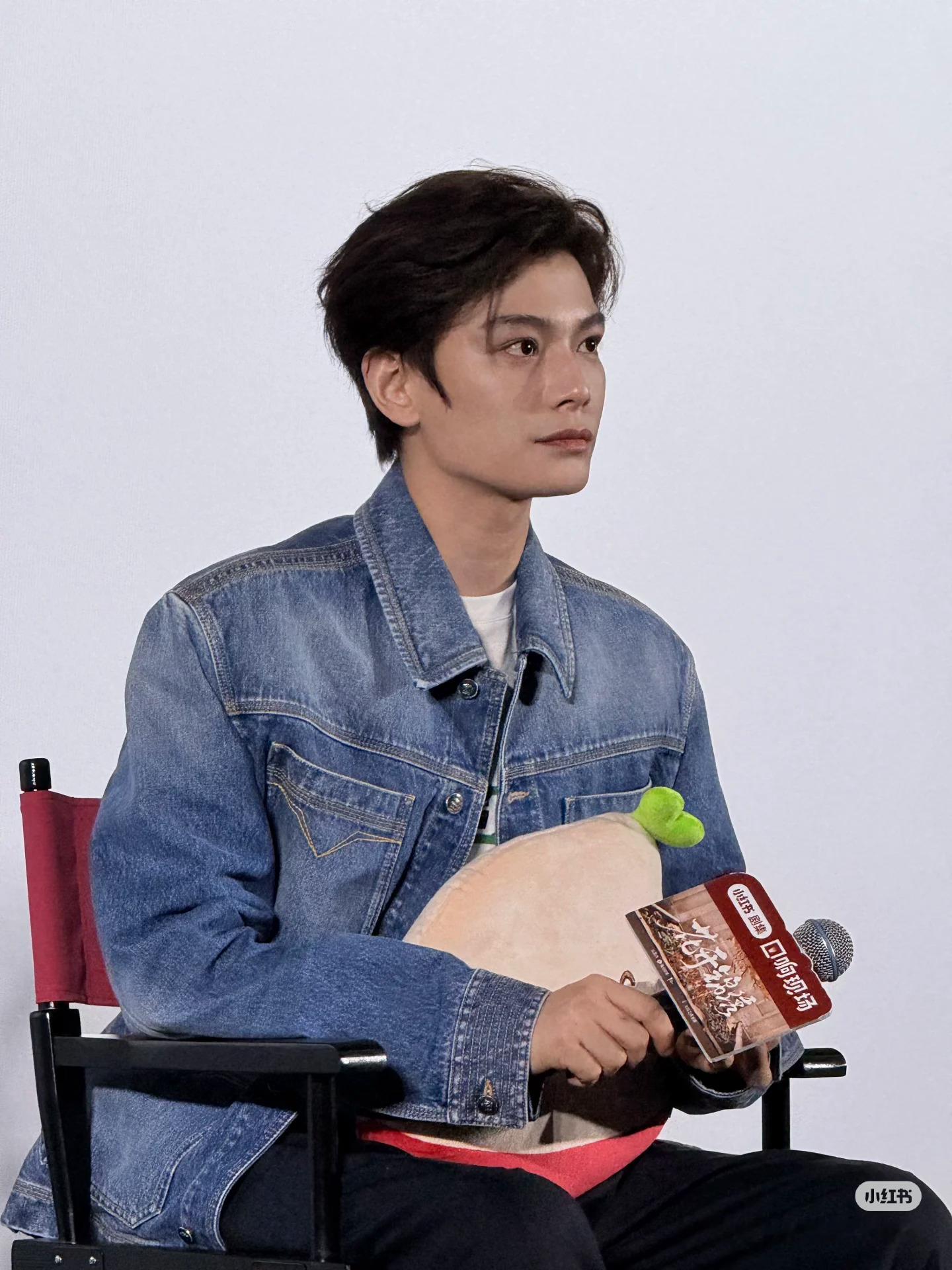 这个点头太萌了嗷嗷嗷 好像小摆件 ​​​