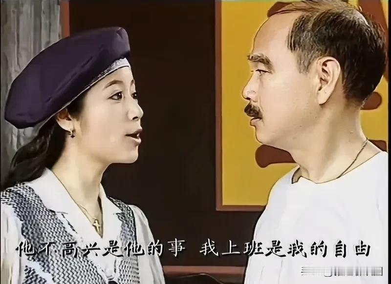 林心如早期影视剧《苏乞儿》真的满满的胶原蛋白，很甜美可爱，还跟黄日华合作过。剧中