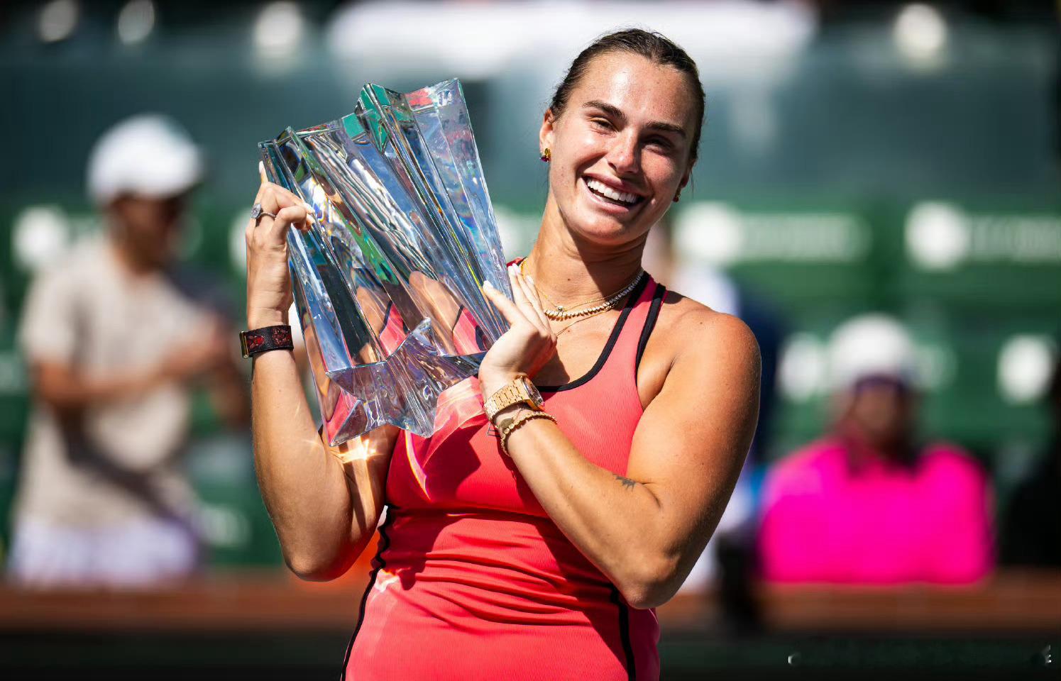稳定发挥，逆转登顶👑WTA1000 印第安维尔斯站决赛，头号种子萨巴伦卡以3-