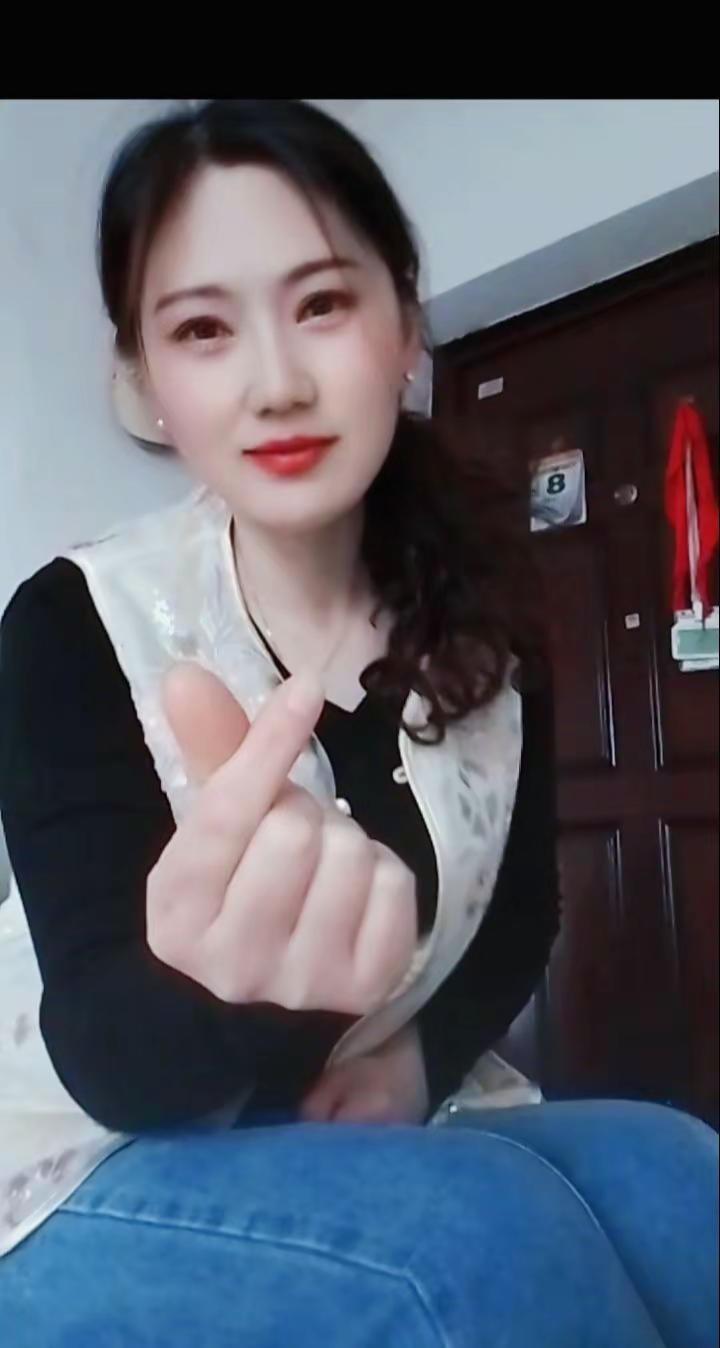 一个星期给自己休息半天，太累的话，就一个星期休一天…… 就睡一天……