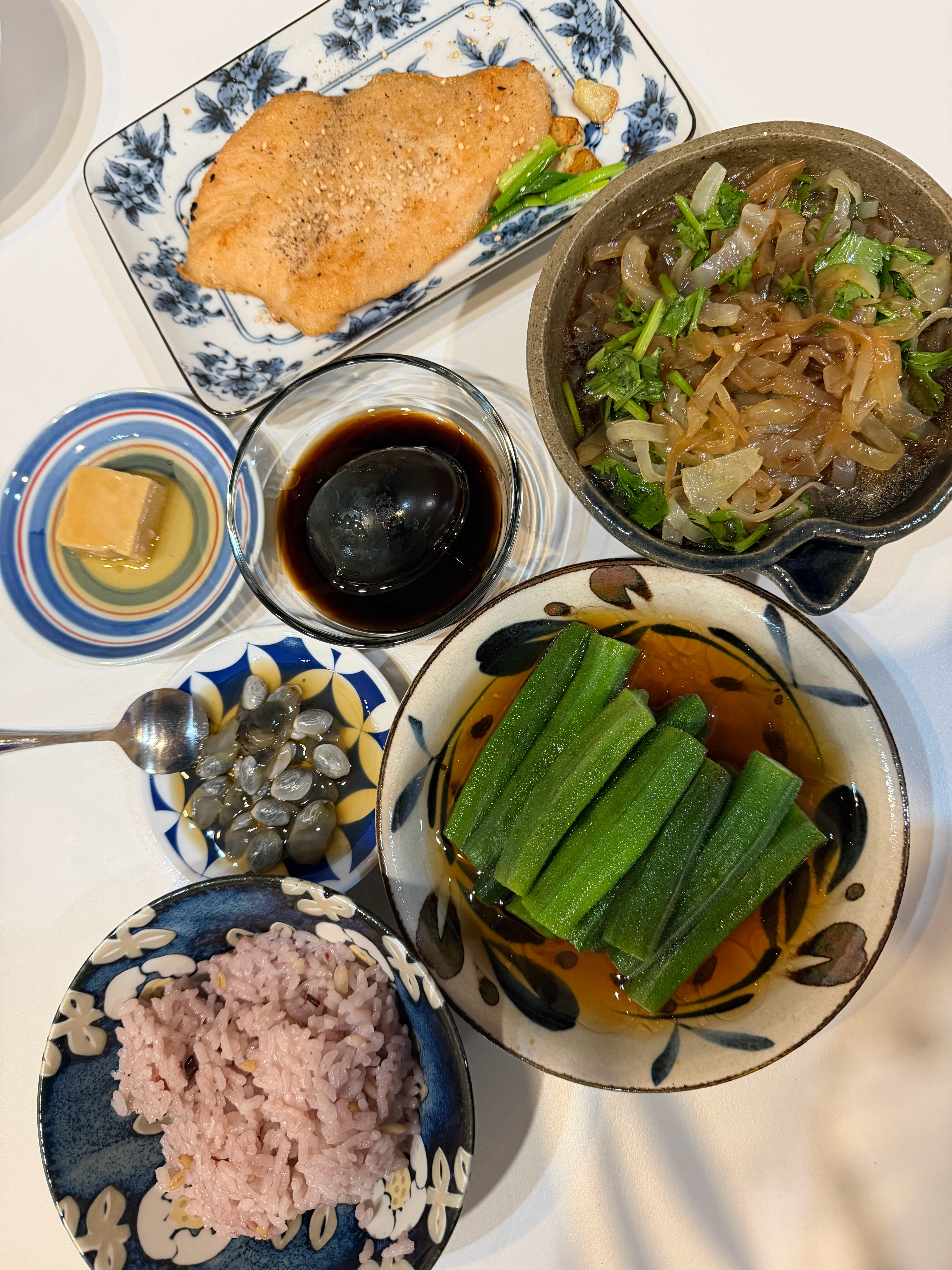 夏季的小碟子小碗