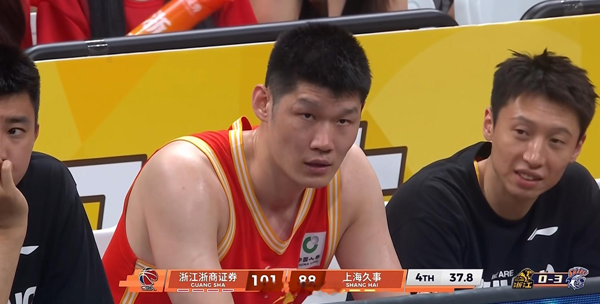 今天是战神胡金秋！广厦男篮vs上海男篮cba总决赛CBA
