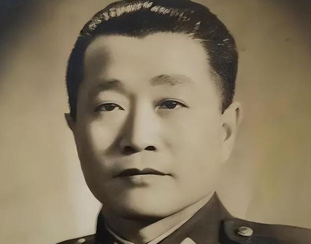老蒋晚年在日记里痛骂：失去江山恨不得别人，罪魁祸首是此二人。蒋介石晚年在日记痛骂