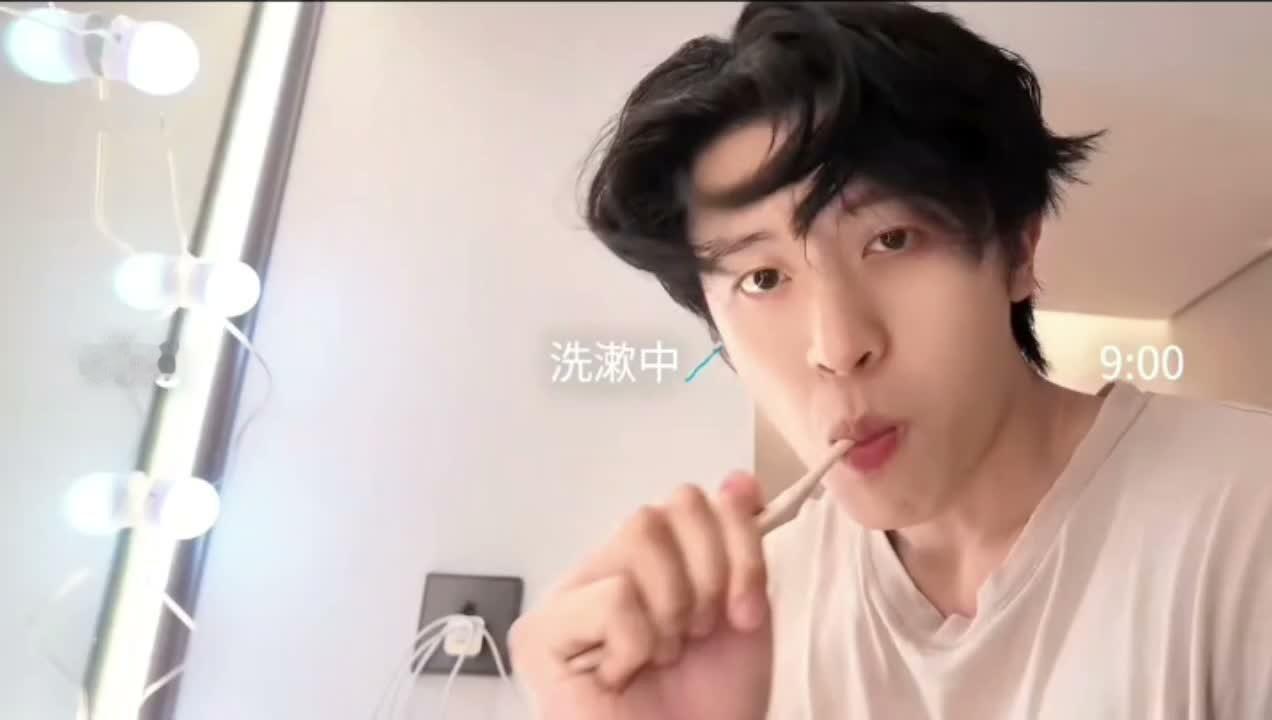 老爸像男大 