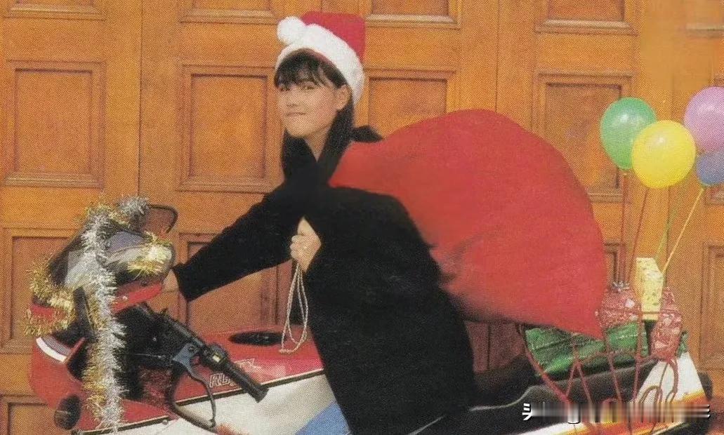 圣诞氛围满满，笑靥如花🎄🎁✨