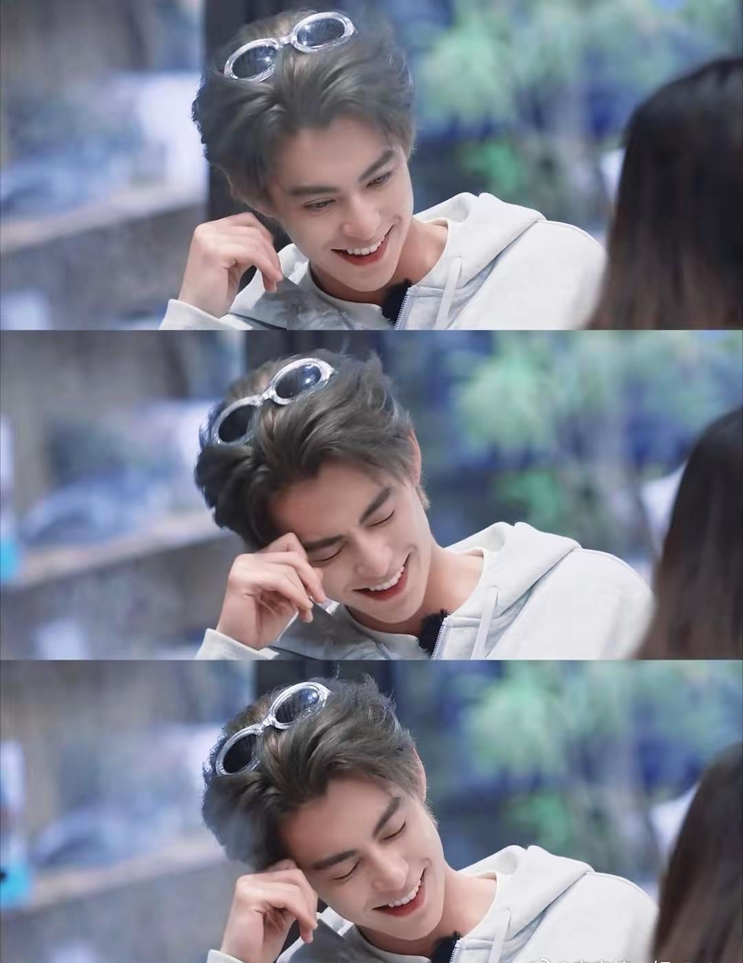 99%的观众都未曾意识到，为何导演选择了王鹤棣担任《亲爱的客栈》的主理人。 
 