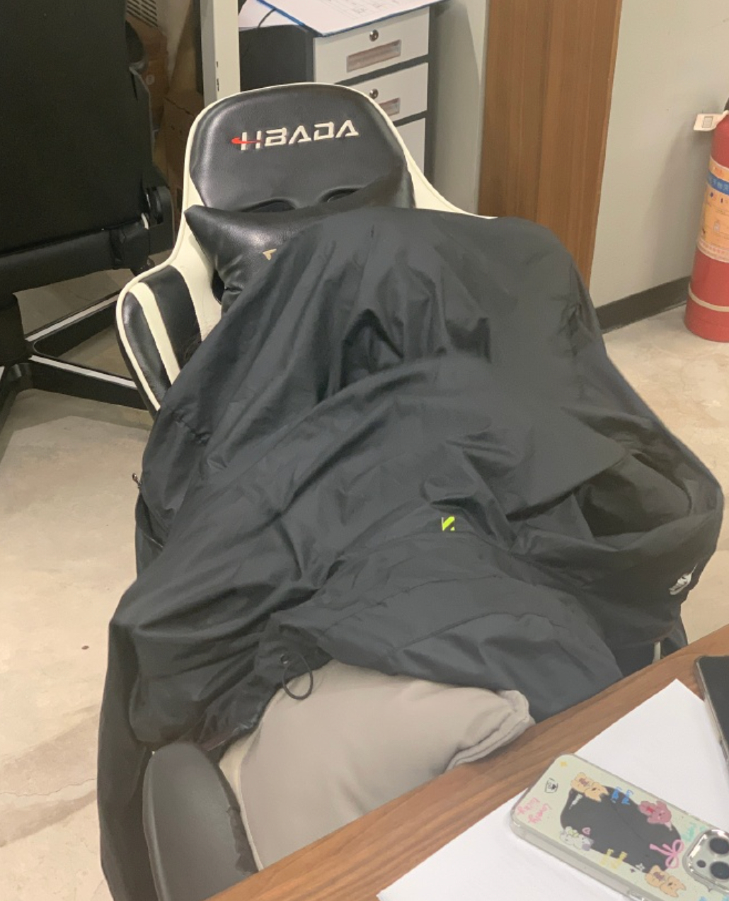 有没有体面一点的午休方式我经常这样午睡，够不够体面