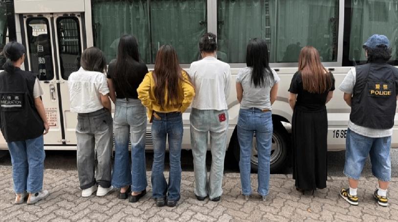 香港大埔警区特别职务队联同入境事务处人员今日（4月1日）下午约4时在大埔大埔墟、