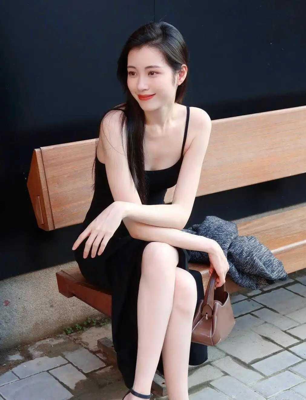 女人在意男人的11个方面 真实嘛？#男女情感概述# 

1. 人品好坏
2. 感