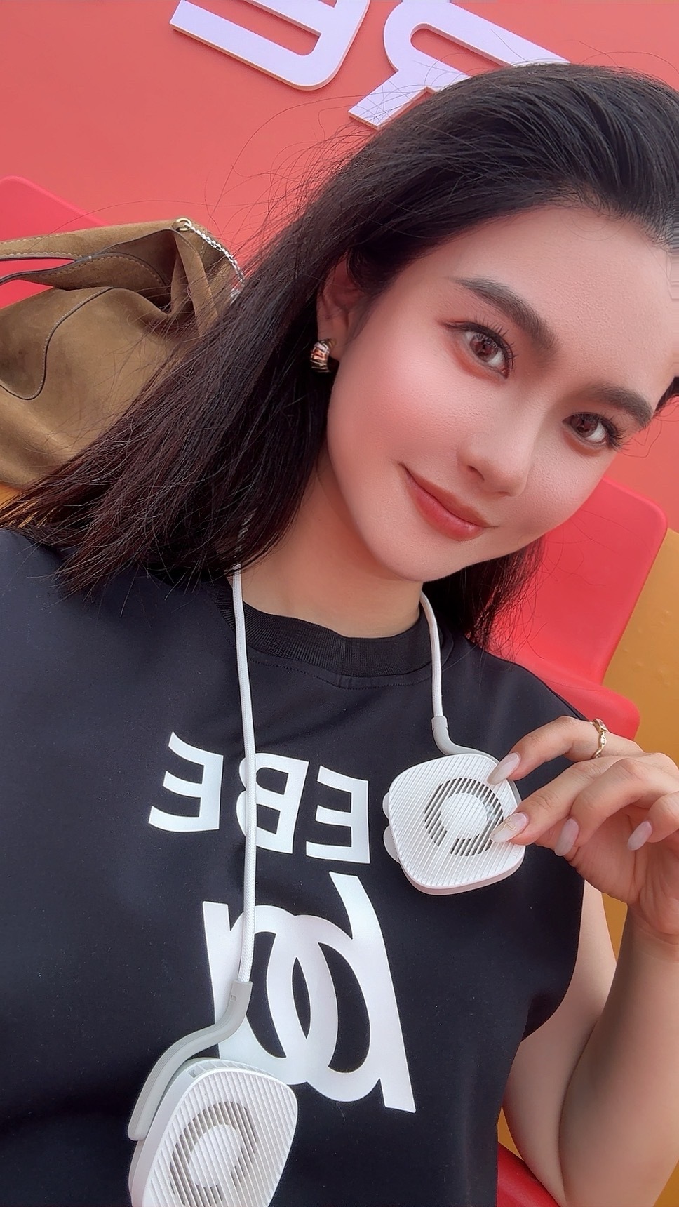 干活[微风][微风][微风]今天拍MG🚗夏日派对年轻人的Feel有木有！！！我