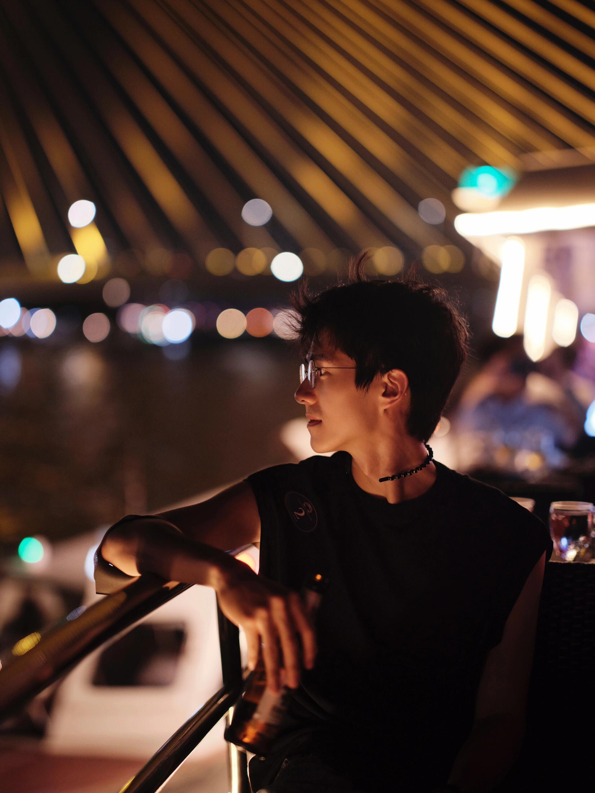 #刘昊然说瘦到119斤是工作#  为 角 色 变 瘦 的 工 作 ， 一 切 都