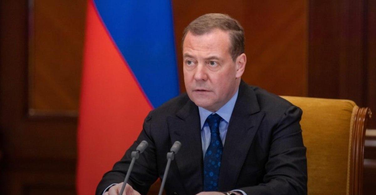 梅德韦杰夫在社交平台发帖，说有未经核实的消息，几天内可能会突然对格陵兰举行公投，