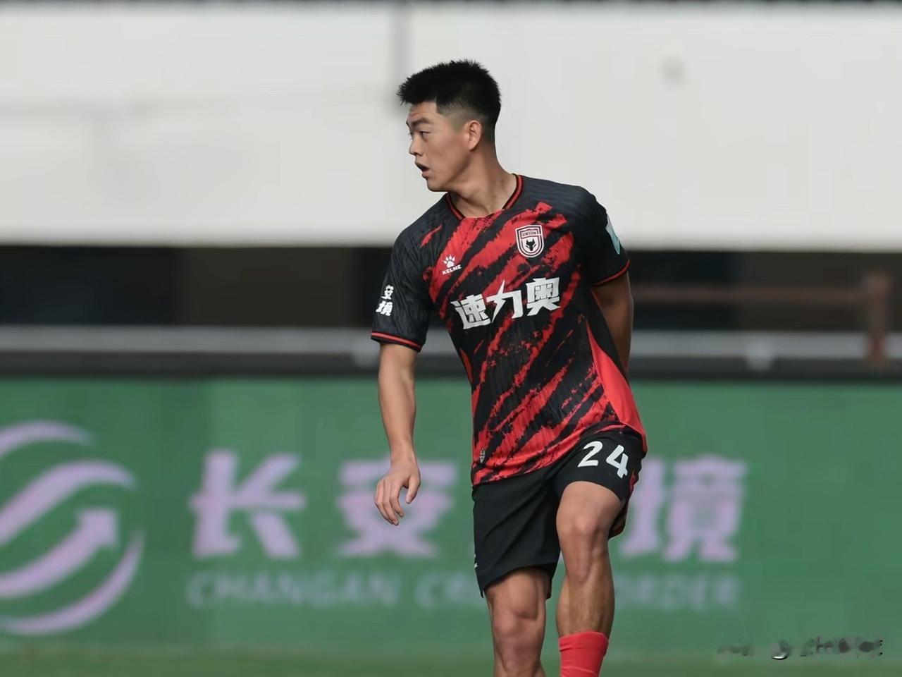 中国球员绯闻留洋---梁少文…陕西联合球员梁少文、王世杰前往意大利丙级联赛球队韦