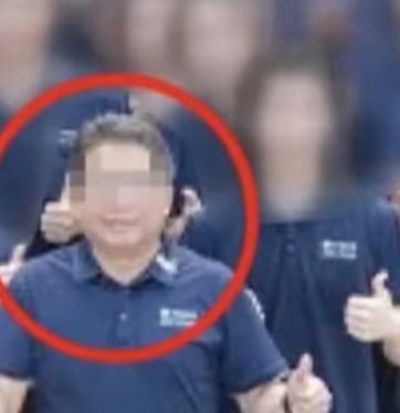 56岁亿万富豪惨死家中！凶手竟是他一时善念豁免债户还收做贴身管家的前员工？

环