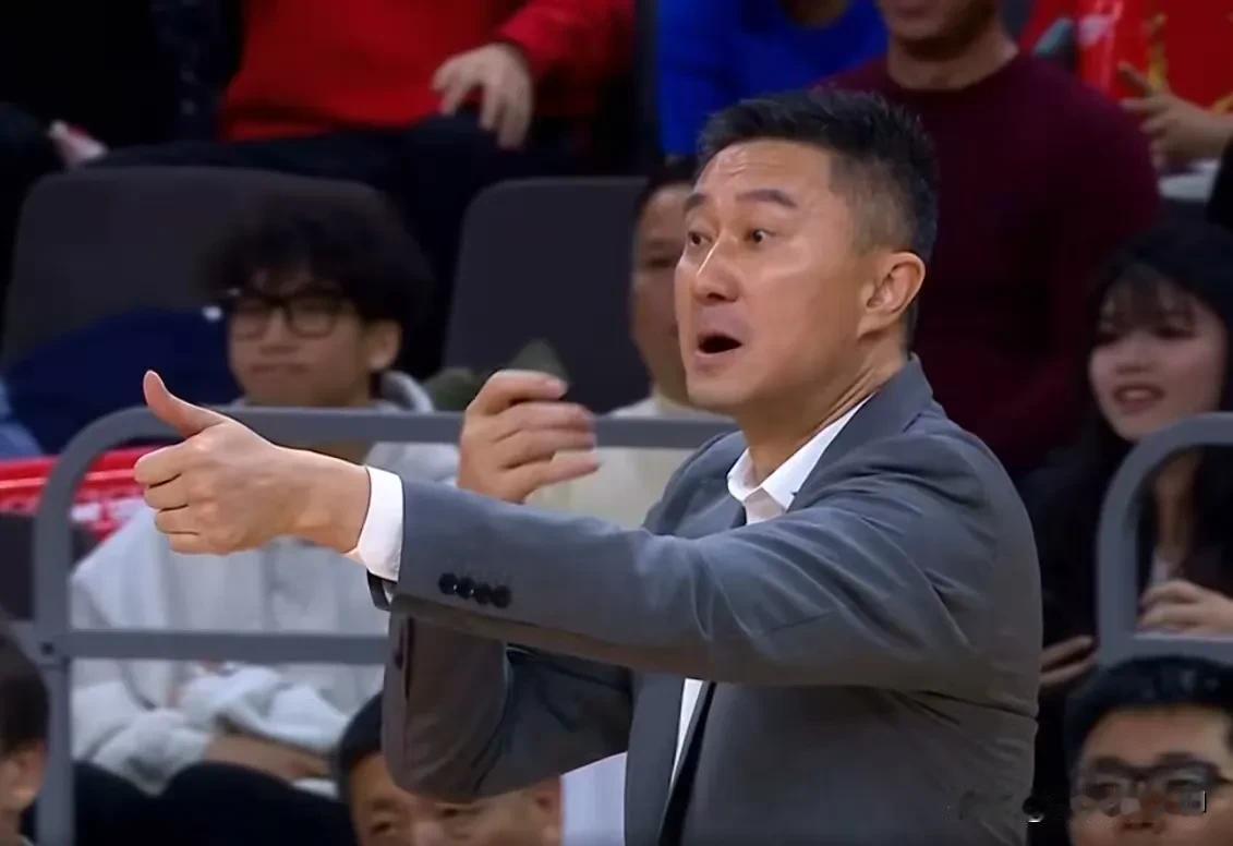 广东队收获意外之喜！射手变成“篮板王”，杜锋也是有点吃惊。
CBA夏季联赛，广东