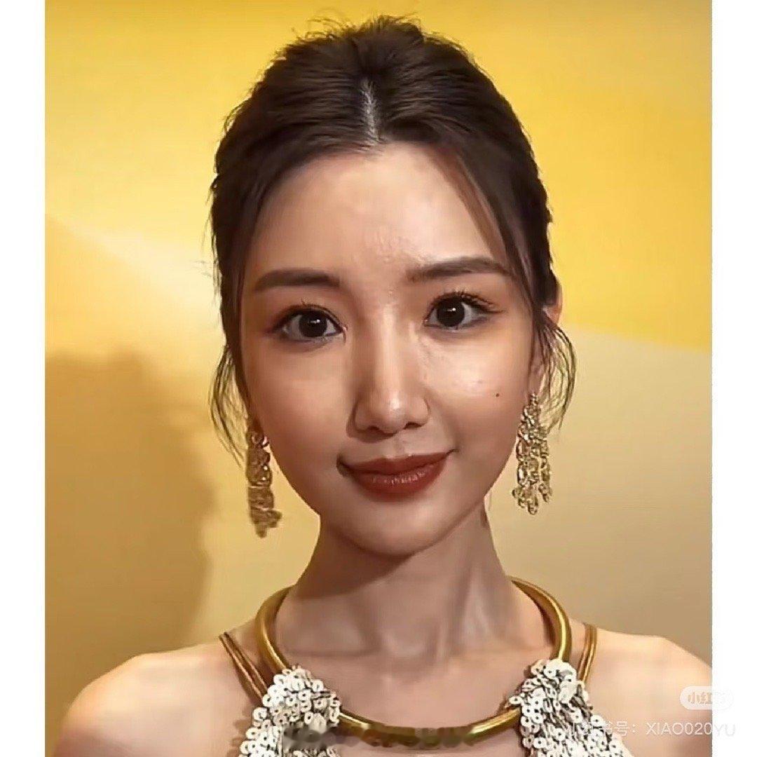 明星也扛不住原相机，最后三张是王者皮肤 