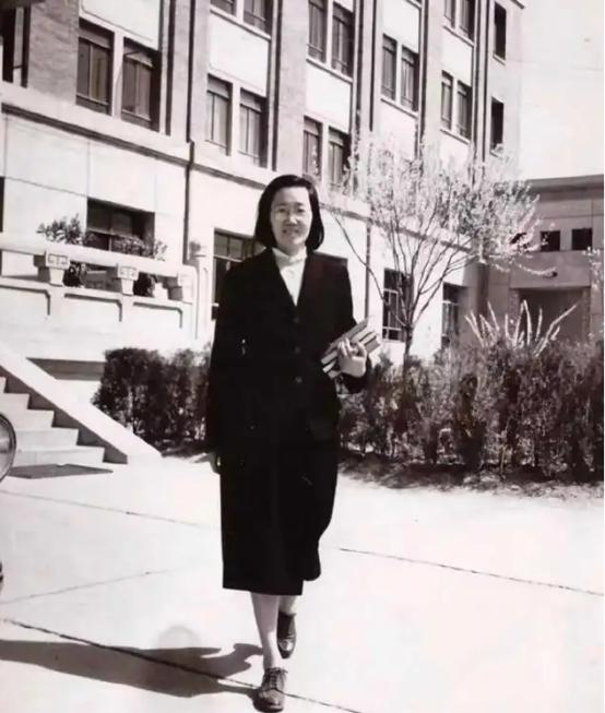 1961年，北大才女王承书吃完饭后，像往常一样去了实验室，谁知这一走，却像人间蒸