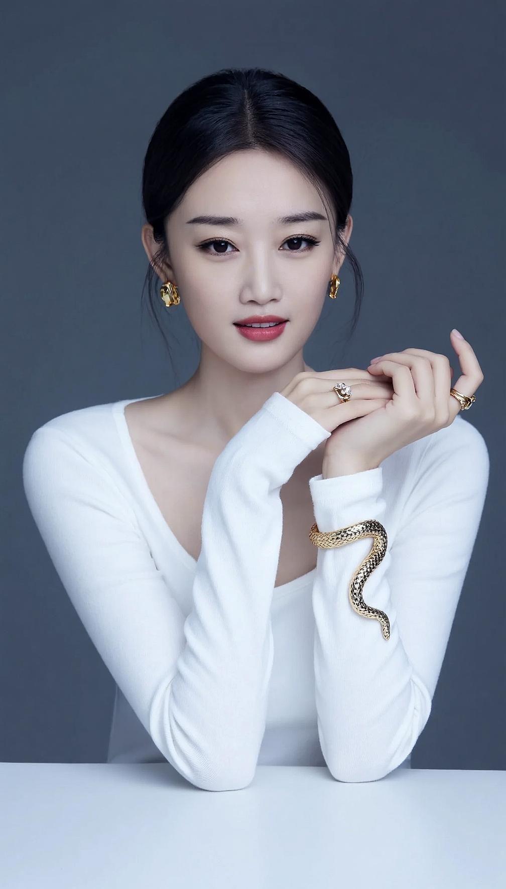 人什么时候才会大彻大悟？大概是爱错人、结错婚、生场大病、生意失败，或是经历生离死