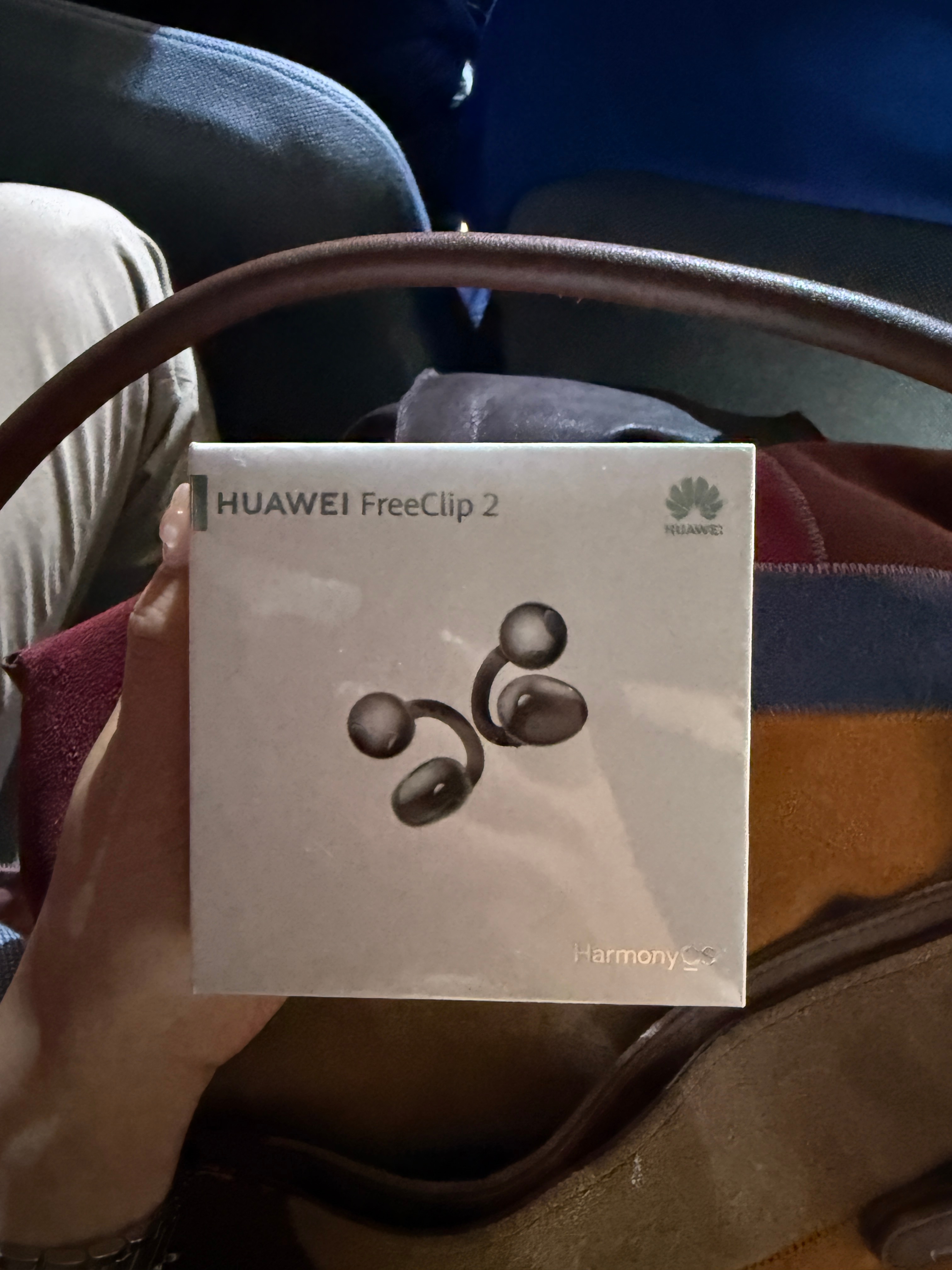 我哥送我的耳机！！还专门带到了发布会现场！偷偷比个心🫰 成都·成都科幻馆